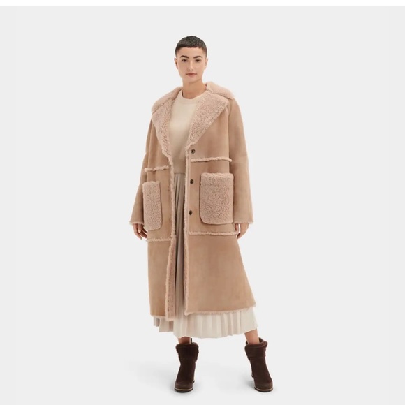 Ugg Women’s Fayre Twinface Sheepskin Coat. Size med. New with tags Sandalwood. - Picture 3 of 13